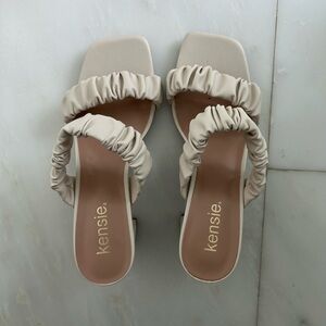 Kensie scrunch heels size 6.5